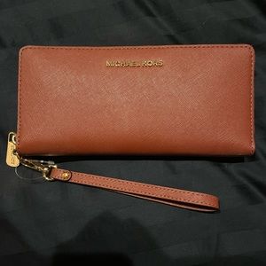 Michael Kors Wallet/Wristlet